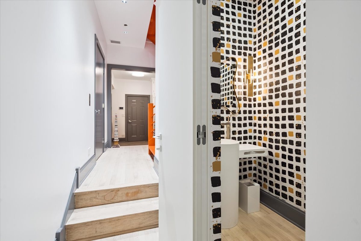 1318 North Astor Street Chicago, IL 60610 - Photo 14 of 80