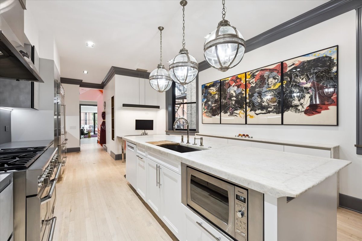 1318 North Astor Street Chicago, IL 60610 - Photo 30 of 80