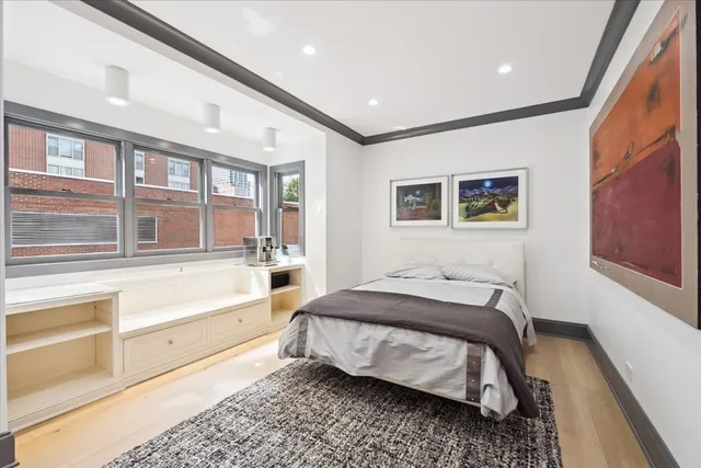 $24,000 | 1318 North Astor Street, Chicago, IL 60610