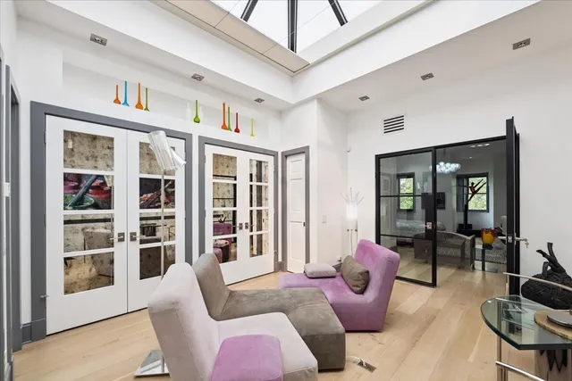 $24,000 | 1318 North Astor Street, Chicago, IL 60610