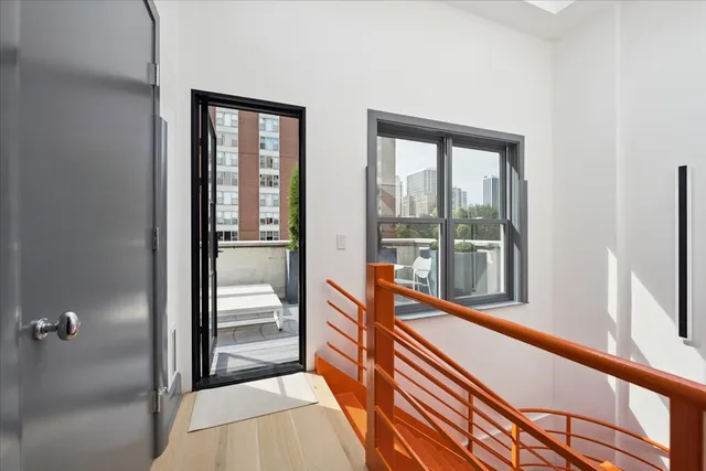 $24,000 | 1318 North Astor Street, Chicago, IL 60610