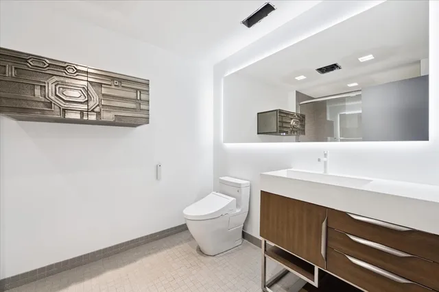 $24,000 | 1318 North Astor Street, Chicago, IL 60610