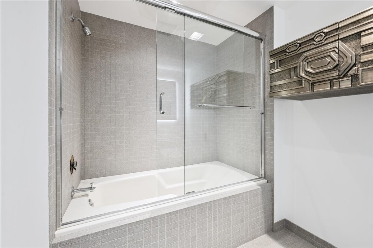 1318 North Astor Street Chicago, IL 60610 - Photo 74 of 80