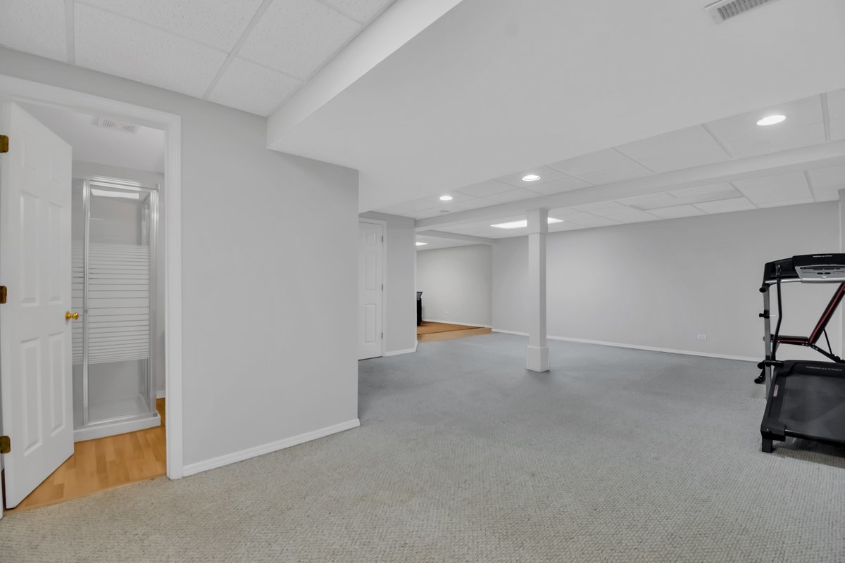 3420 Parliament Lane Naperville, IL 60564 - Photo 16 of 47 a view of a room with gym equipment