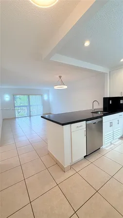 $2,085 | 7740 Camino Real, Unit G303, Miami, FL 33143