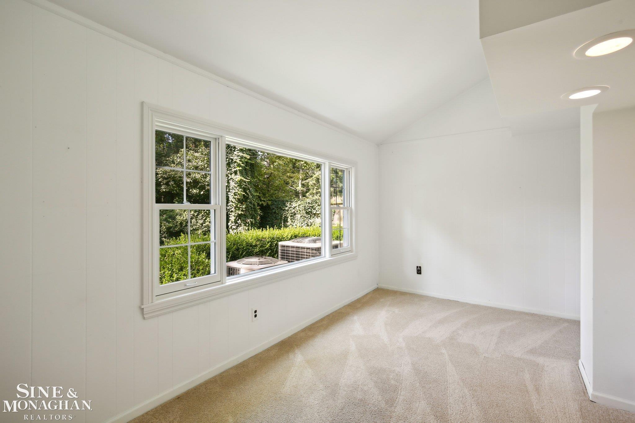 61 Muskoka Road Grosse Pointe, MI 48236 - Photo 17 of 45 Family Room