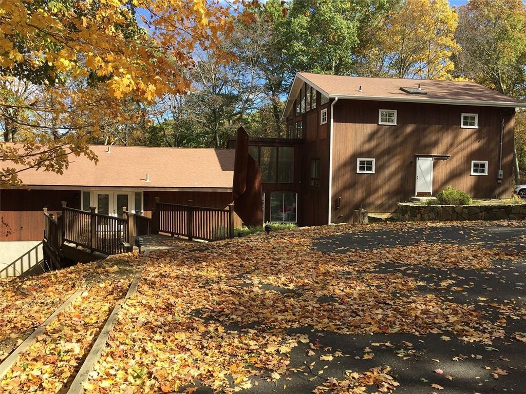 14 Hillcrest Court Ridgefield, CT 06877 - Photo 1 of 1 a view of a house with a yard