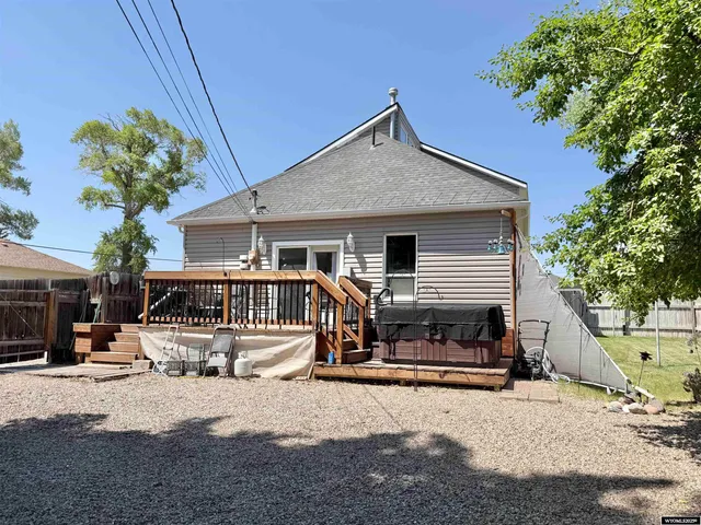 $285,000 | 1002 Cedar Avenue, Kemmerer, WY 83101