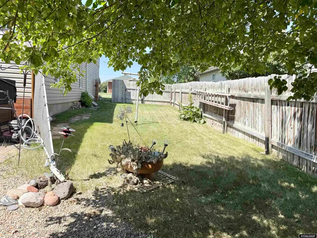 $285,000 | 1002 Cedar Avenue, Kemmerer, WY 83101