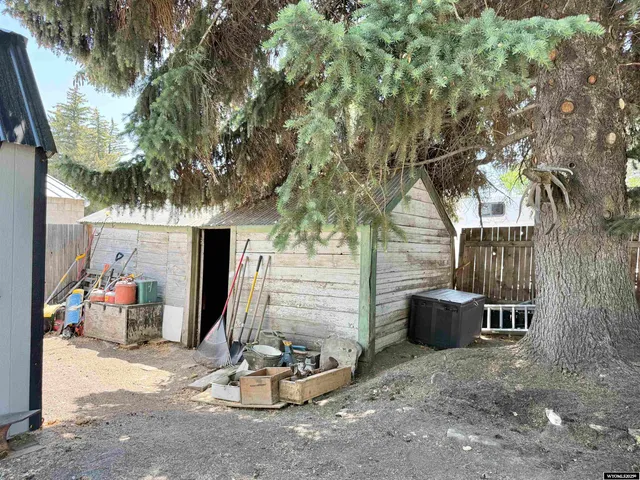 $285,000 | 1002 Cedar Avenue, Kemmerer, WY 83101