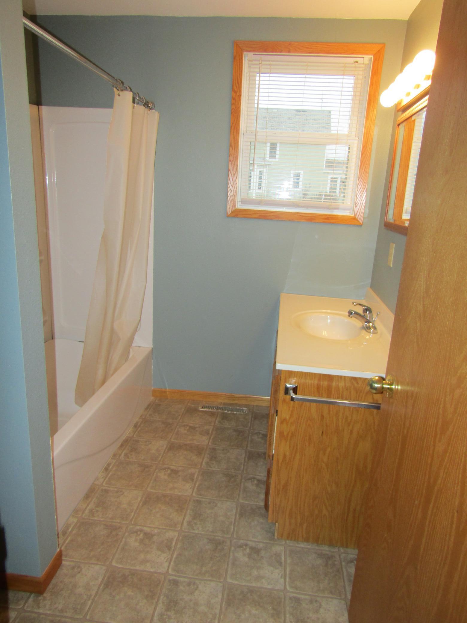 421 8th Avenue Madison, MN 56256 - Photo 15 of 50