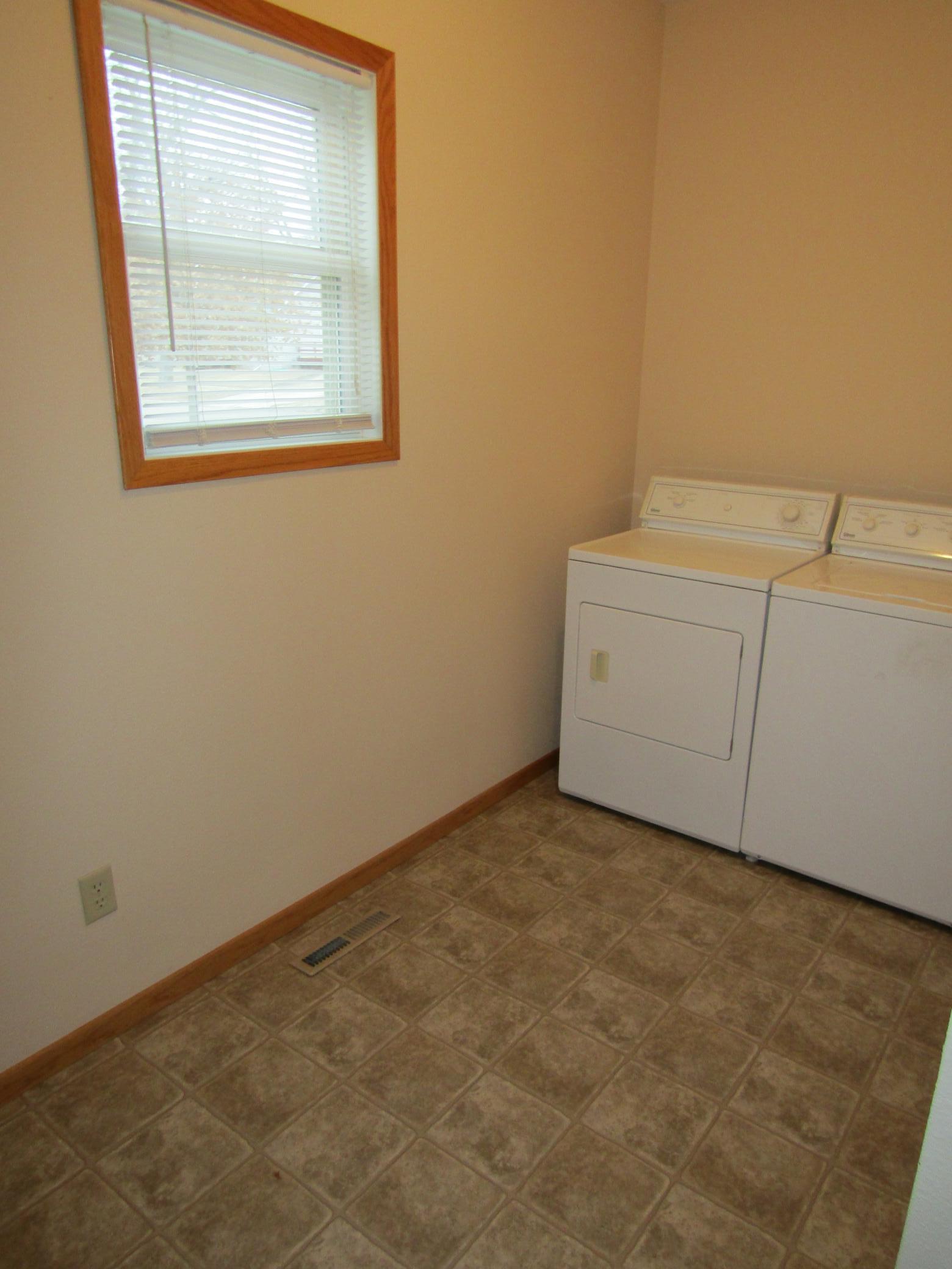 421 8th Avenue Madison, MN 56256 - Photo 23 of 50