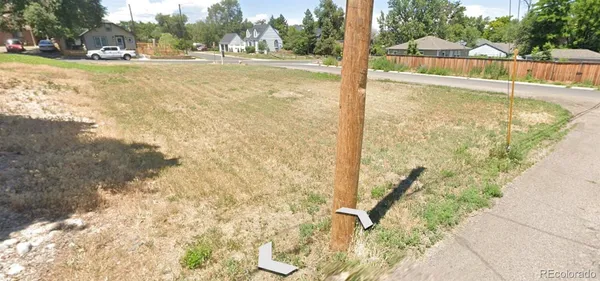 a view of a yard with an outdoor space