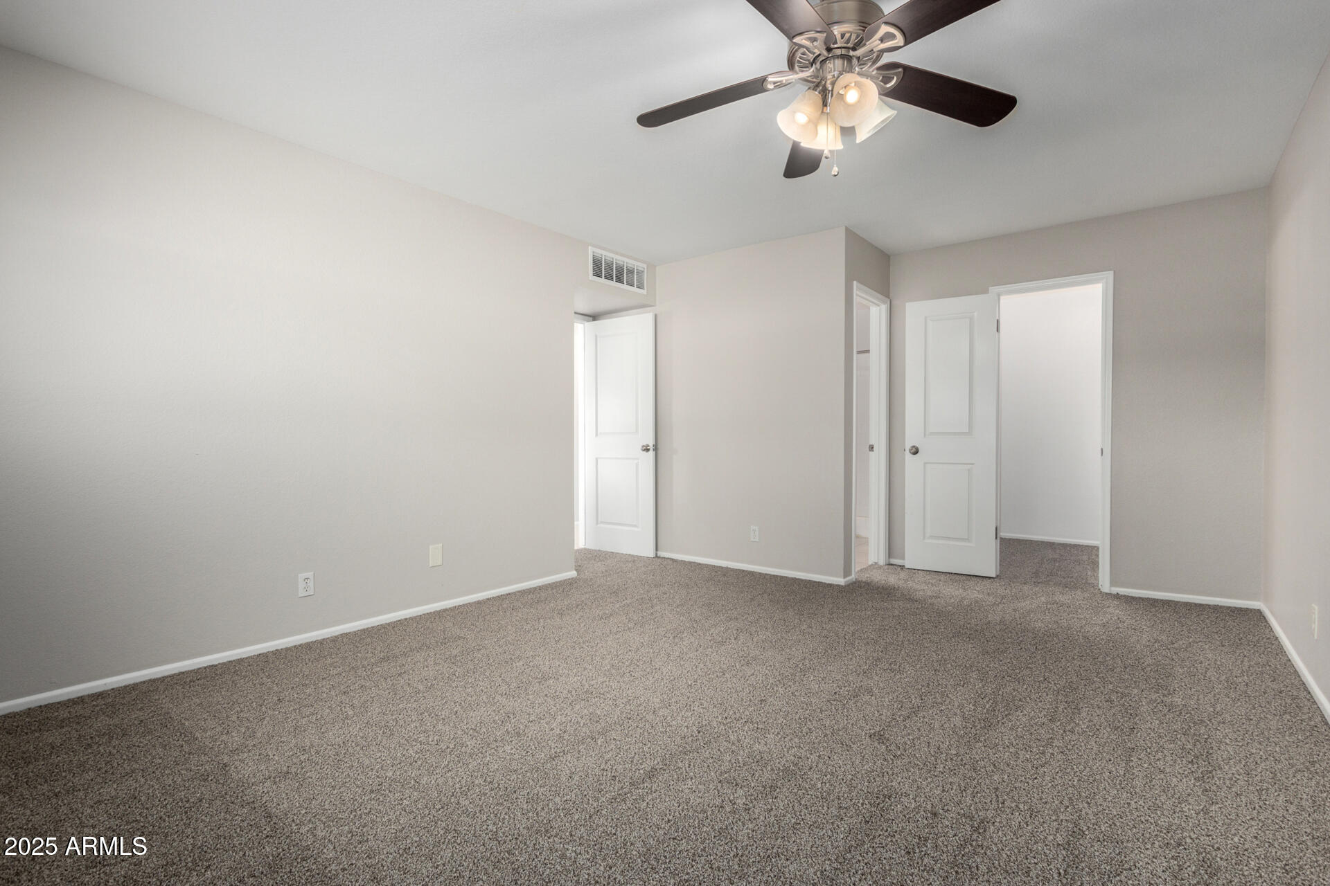 2201 South Evergreen Road Tempe, AZ 85282 - Photo 18 of 42 a view of an empty room
