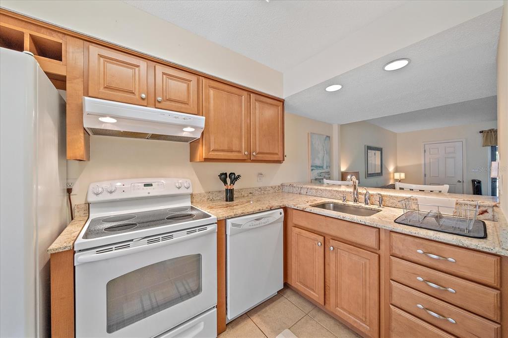 6650 Draw Lane, Unit 128 Sarasota, FL 34238 - Photo 5 of 32