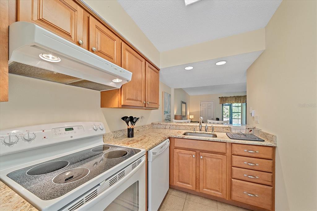 6650 Draw Lane, Unit 128 Sarasota, FL 34238 - Photo 6 of 32