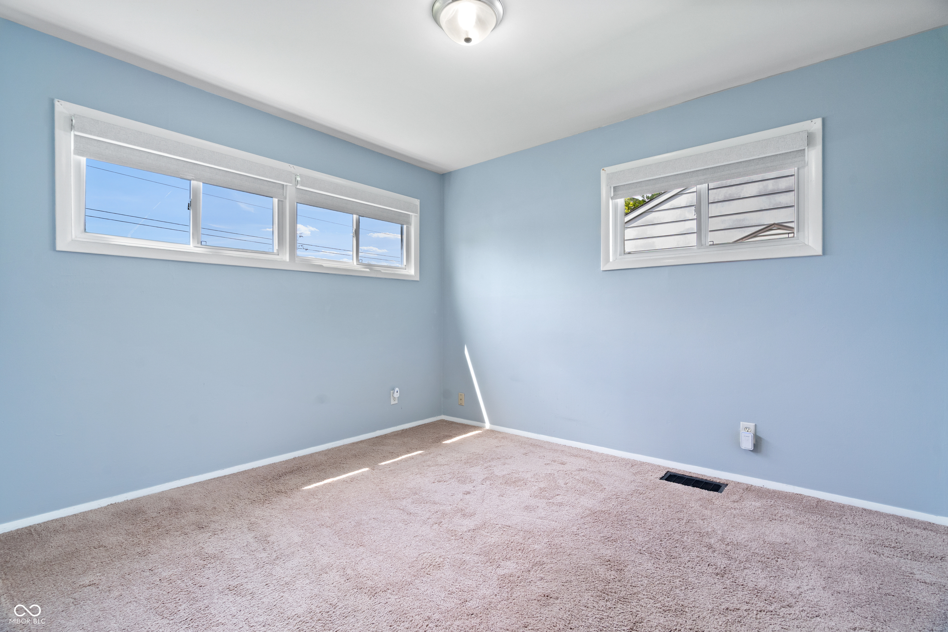 5310 East 16th Street Indianapolis, IN 46218 - Photo 12 of 25