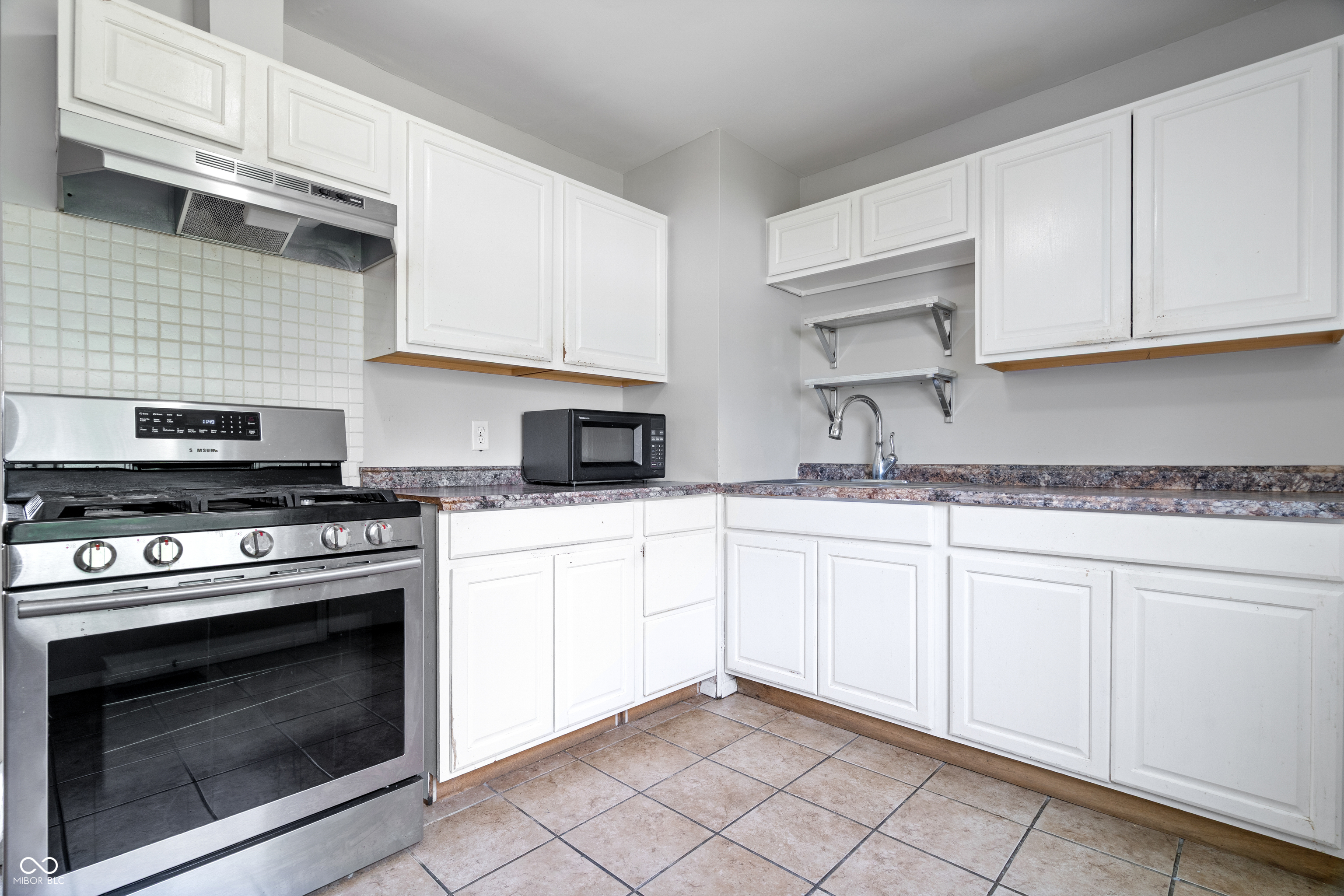 5310 East 16th Street Indianapolis, IN 46218 - Photo 4 of 25