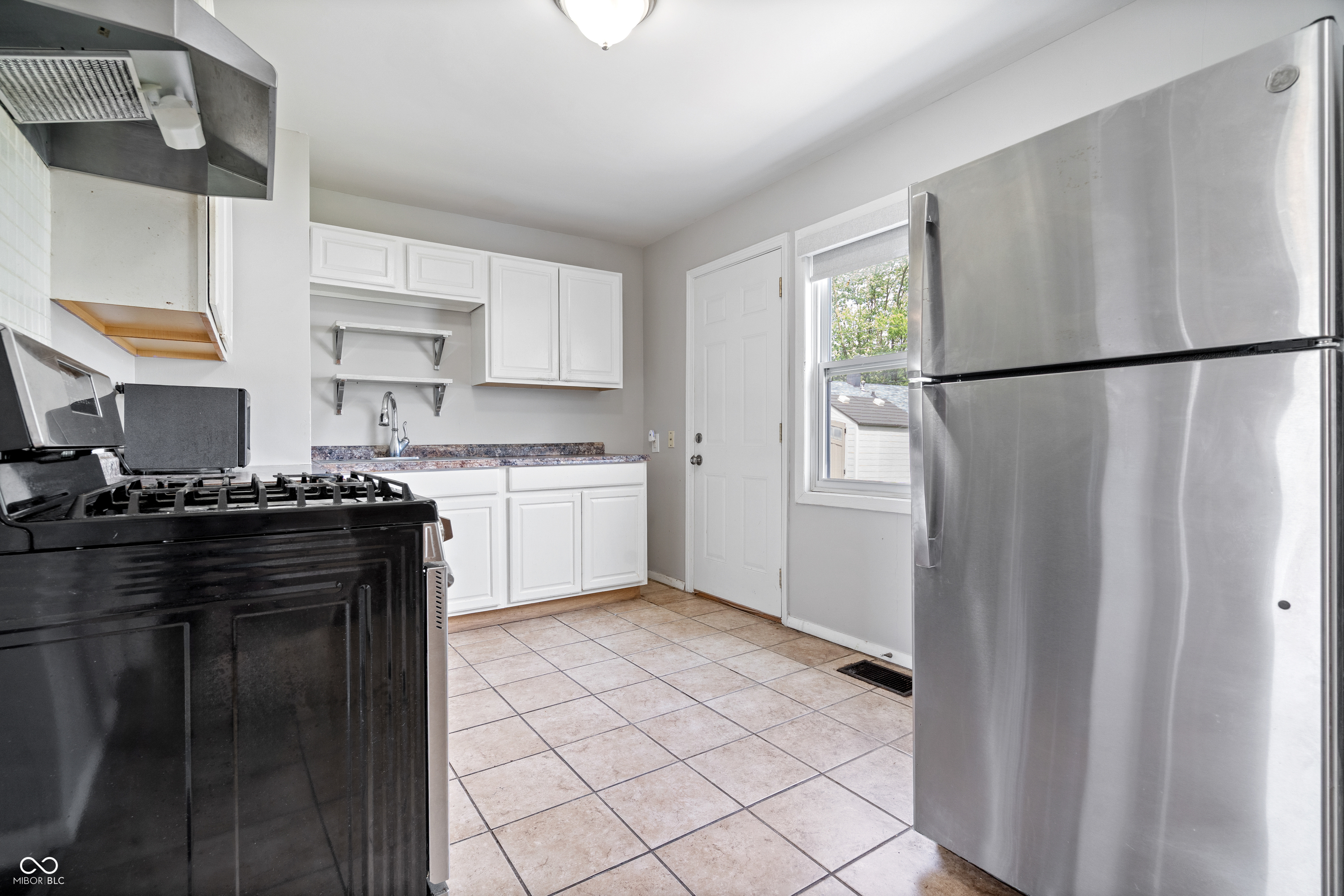 5310 East 16th Street Indianapolis, IN 46218 - Photo 6 of 25
