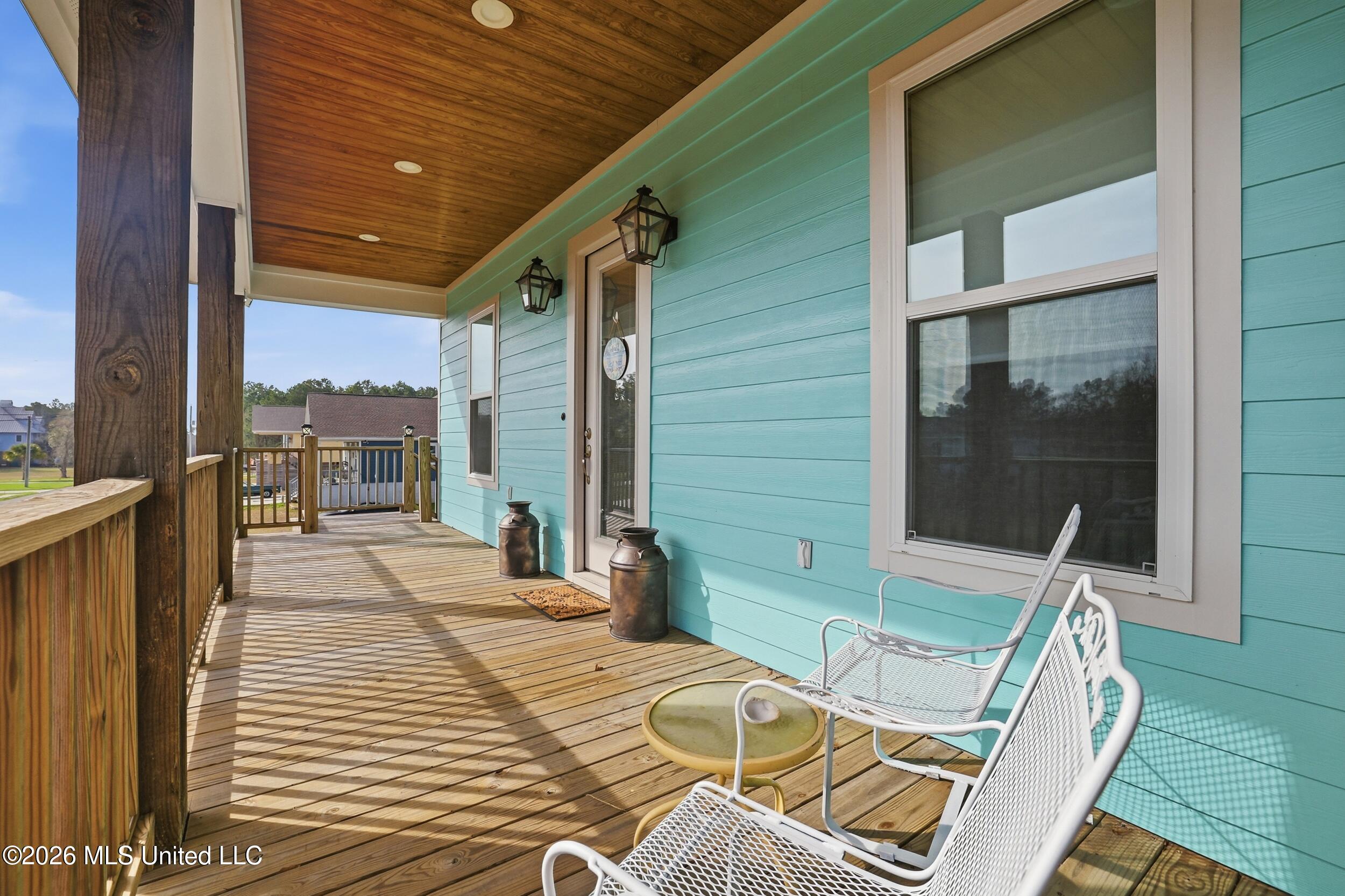 209 White Harbor Road Long Beach, MS 39560 - Photo 4 of 37 45_r6__0333