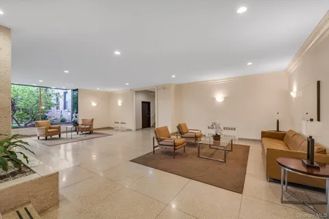 $799,000 | 100-25 Queens Boulevard, Unit 6E | Rego Park