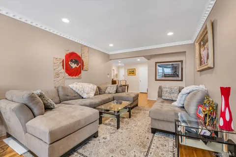 $799,000 | 100-25 Queens Boulevard, Unit 6E | Rego Park