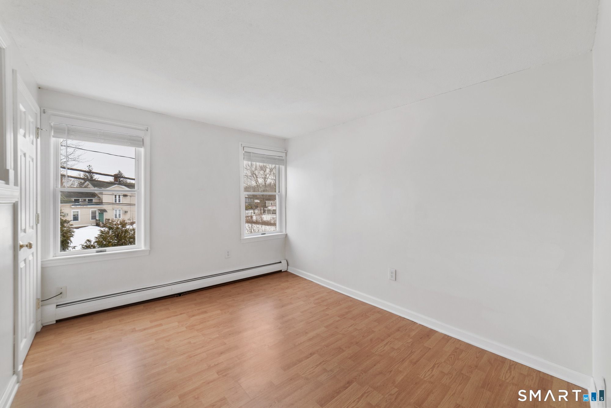 25 High Street Windsor, CT 06095 - Photo 29 of 40 an empty room with a window