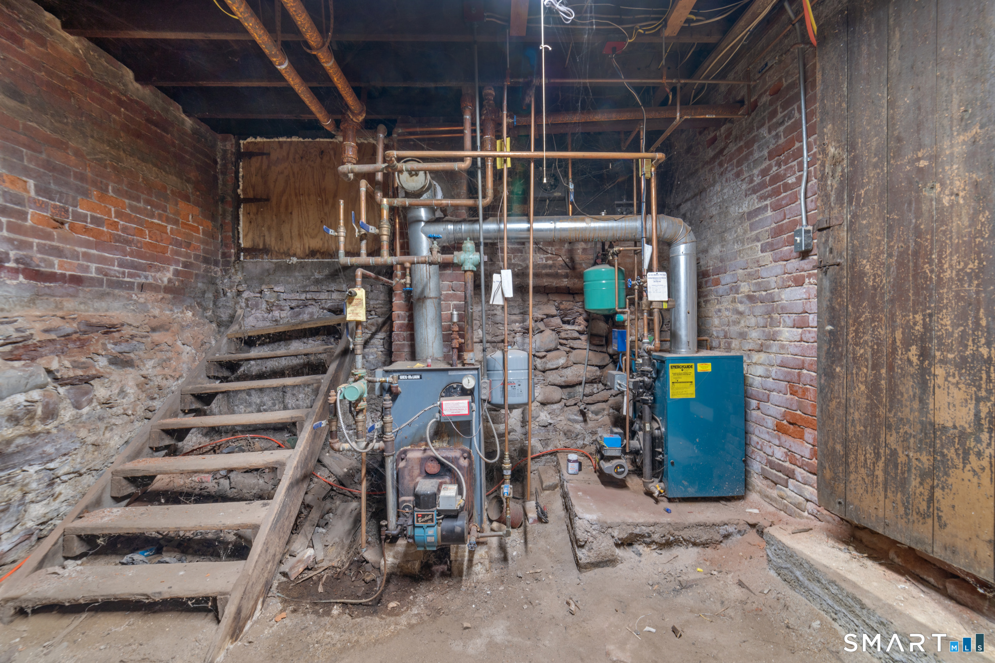 25 High Street Windsor, CT 06095 - Photo 10 of 40 a view of storage and utility room