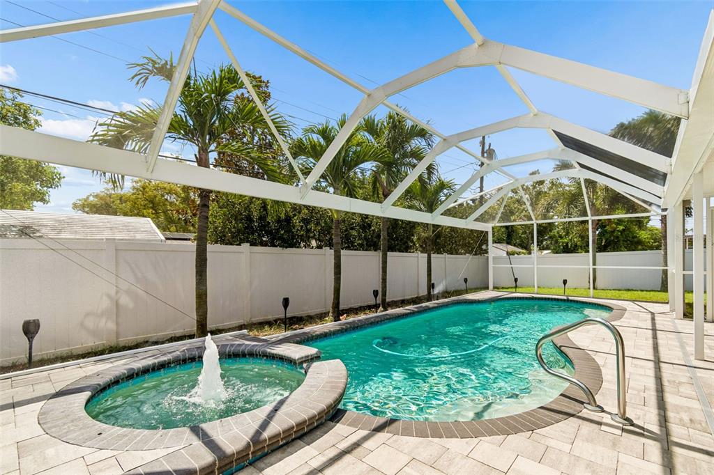 9045 Ridge Road Seminole, FL 33772 - Photo 31 of 39