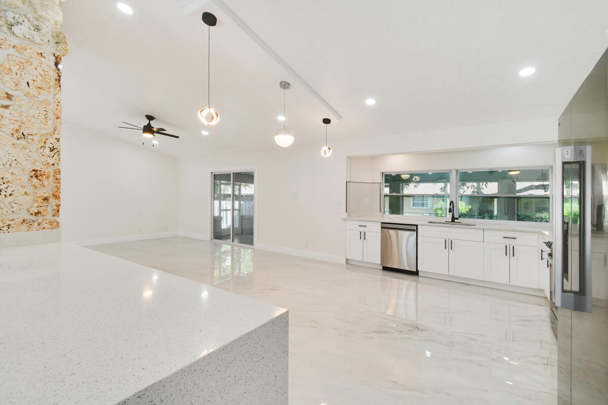 4873 Southeast Pilot Way Stuart, FL 34997 - Photo 15 of 39 DSC_1862