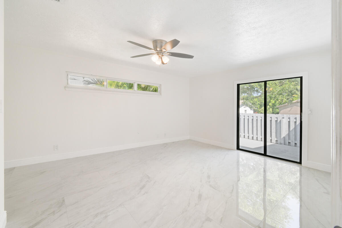 4873 Southeast Pilot Way Stuart, FL 34997 - Photo 19 of 39 DSC_1805