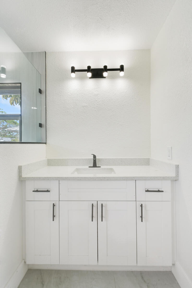 4873 Southeast Pilot Way Stuart, FL 34997 - Photo 30 of 39 DSC_1835