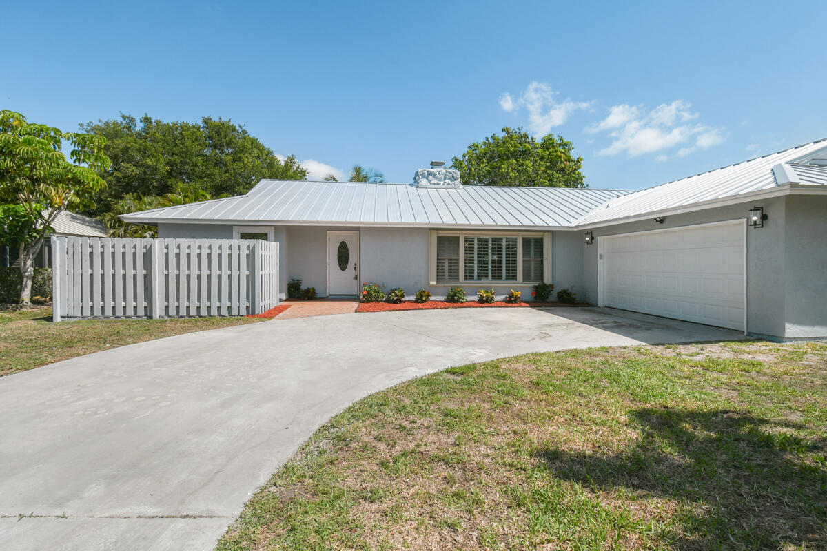 4873 Southeast Pilot Way Stuart, FL 34997 - Photo 3 of 39 DSC_1988