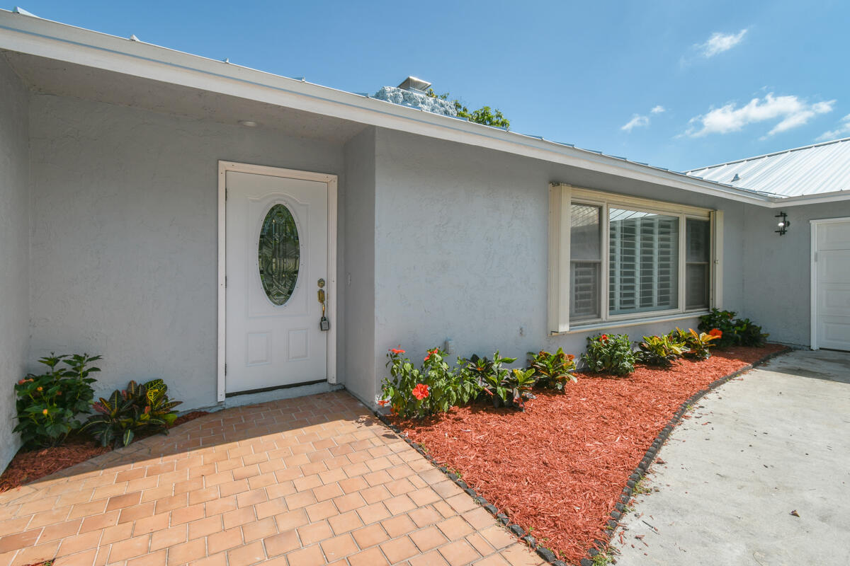 4873 Southeast Pilot Way Stuart, FL 34997 - Photo 4 of 39 DSC_1997