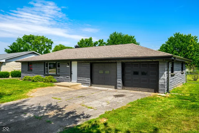 $275,000 | 2230 Sims Drive, Columbus, IN 47203