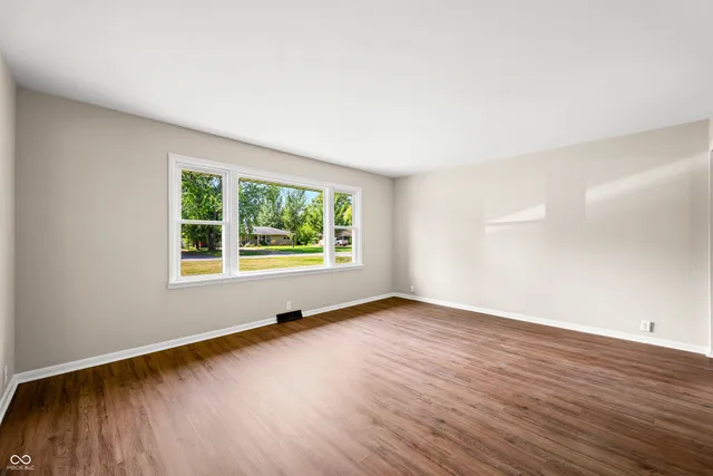 $255,000 | 2230 Sims Drive, Columbus, IN 47203