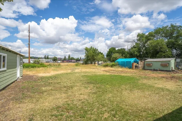 $289,999 | 8209 East Knox Avenue, Spokane Valley, WA 99212