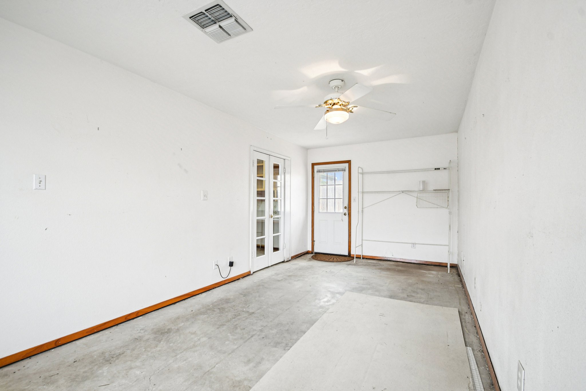 102 Stubblefield Drive Elgin, TX 78621 - Photo 26 of 39