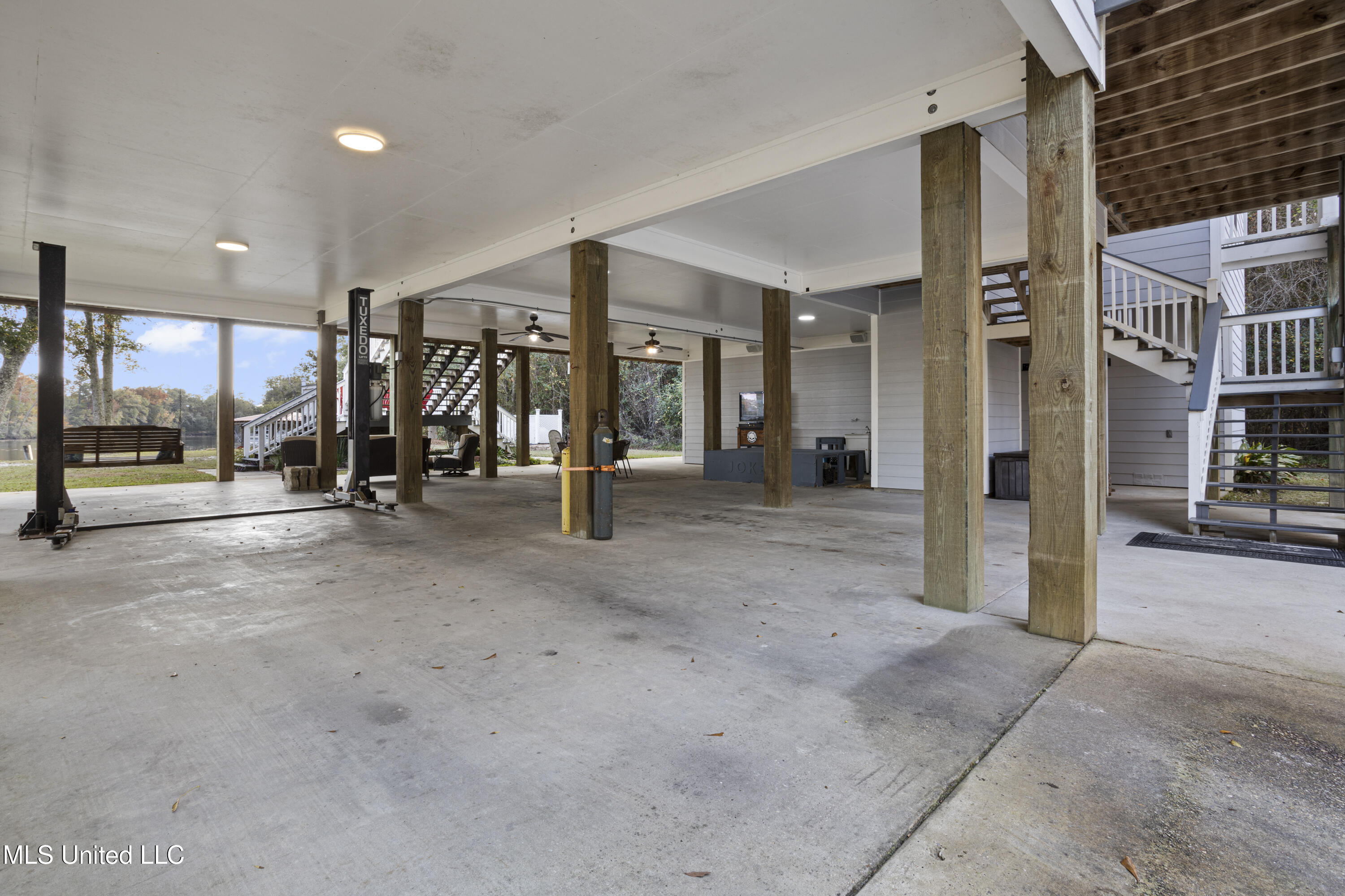 4177 Rue Sanchez Biloxi, MS 39532 - Photo 53 of 74 0054