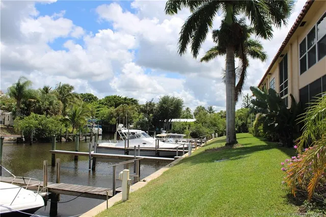 $199,900 | 2600 South Kanner Highway, Unit C3, Stuart, FL 34994