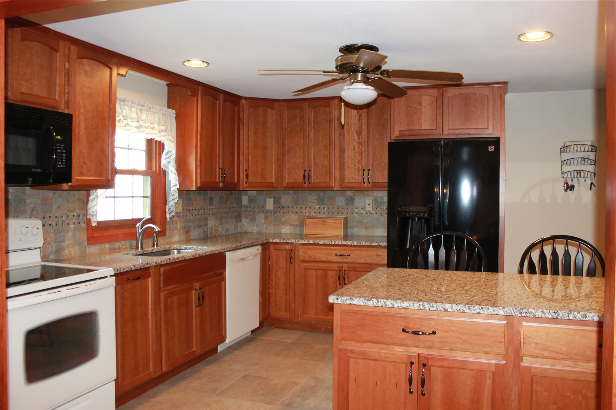 341 New Orchard Road Epsom, NH 03234 - Photo 7 of 32