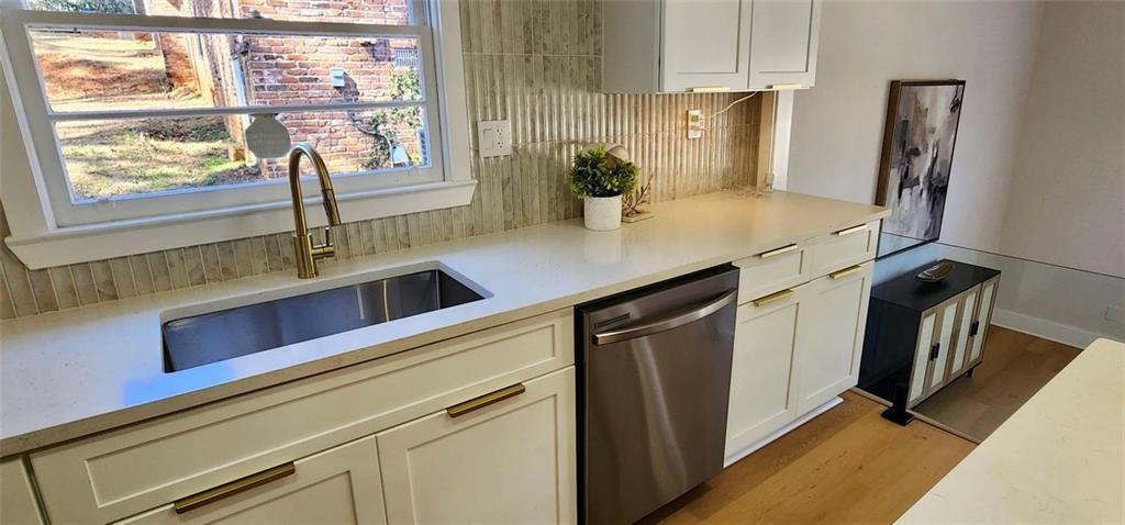 2619 Cavalier Drive Decatur, GA 30034 - Photo 12 of 67