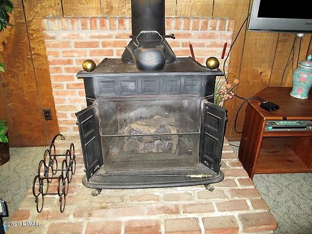 526 Northgate Road Lake Ariel, PA 18436 - Photo 9 of 40 Propane Stove