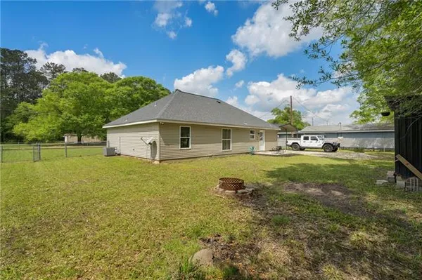 $199,999 | 49466 Pardo Lane, Tickfaw, LA 70466