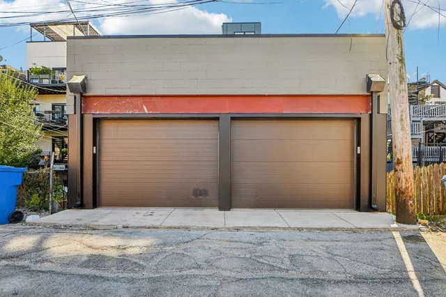 $1,199,000 | 1536 West Chestnut Street, Unit B, Chicago, IL 60642