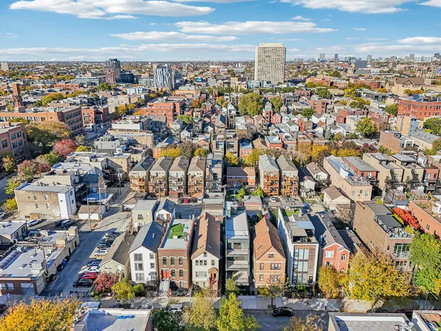 $1,199,000 | 1536 West Chestnut Street, Unit B, Chicago, IL 60642