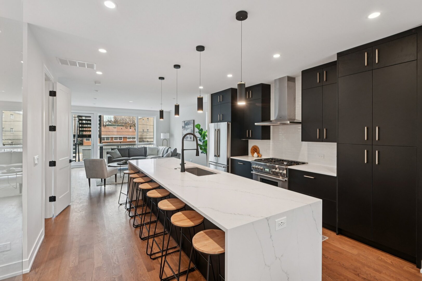 1536 West Chestnut Street, Unit B Chicago, IL 60642 - Photo 7 of 50