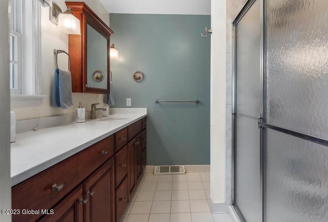 16 Eastview Road Colonie, NY 12110 - Photo 16 of 24 Primary Bathroom