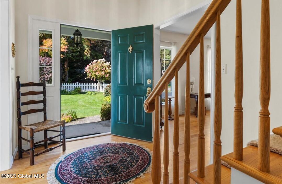 16 Eastview Road Colonie, NY 12110 - Photo 3 of 24 Entry