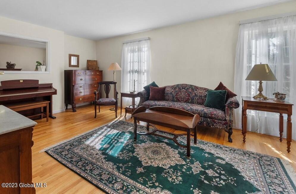 16 Eastview Road Colonie, NY 12110 - Photo 4 of 24 Living Room